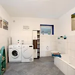 Apartment Rotdorn *