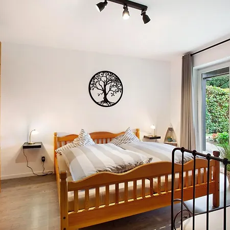 Apartment Rotdorn *
